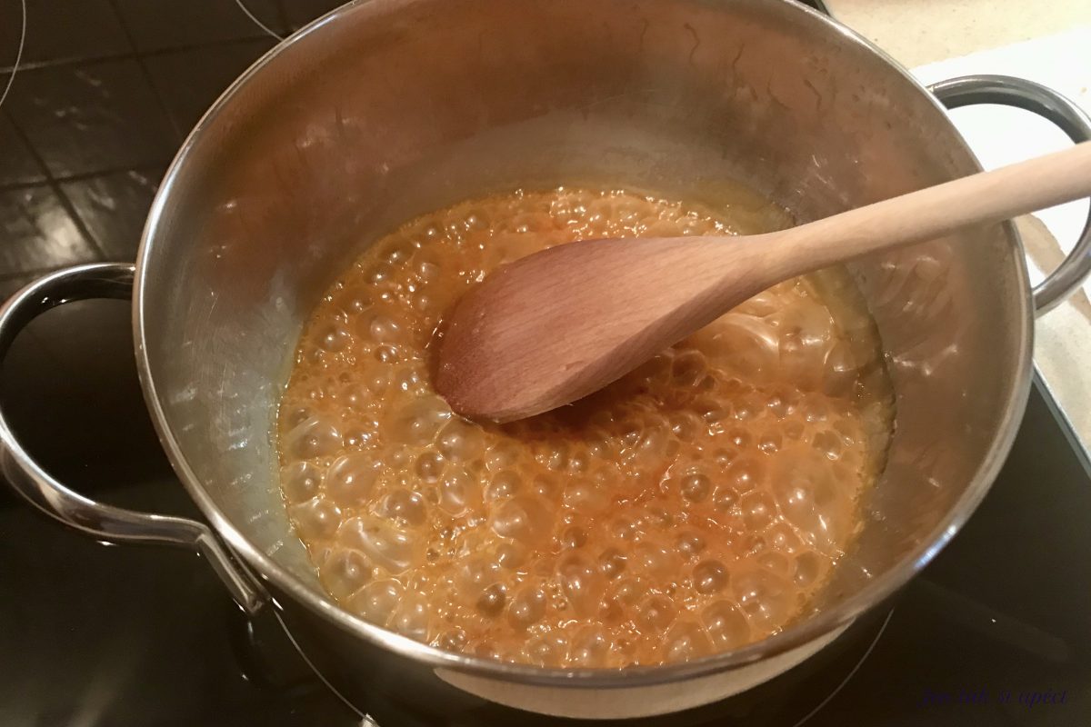 Výroba karamelové pmáčky
